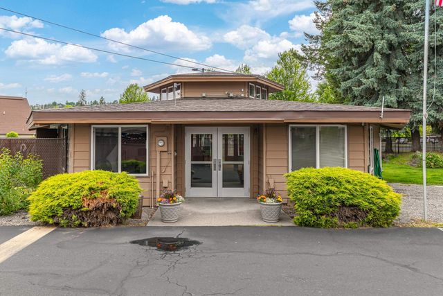 9024 N Country Homes Blvd, Spokane, WA 99218