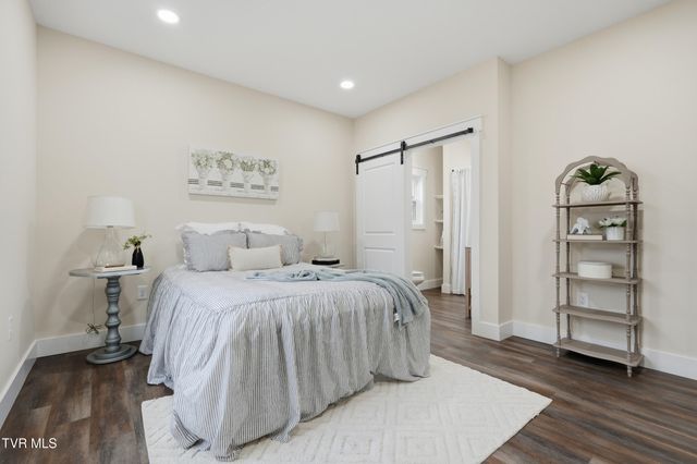 389 Wallace Pike, Bristol, VA 24201