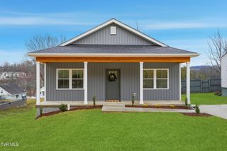 389 Wallace Pike, Bristol, VA 24201