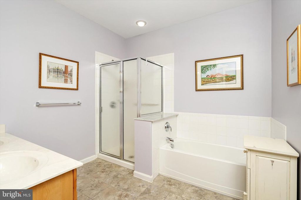 1221 COLTS CIR #Q, Lawrenceville, NJ 08648