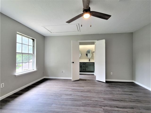5110 Shady Gardens Drive, Houston, TX 77339