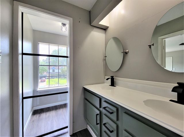 5110 Shady Gardens Drive, Houston, TX 77339