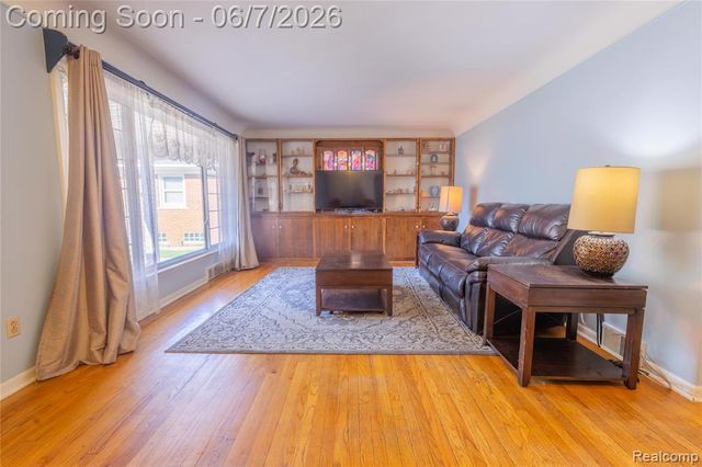 29447 Ravine Drive, Livonia, MI 48152