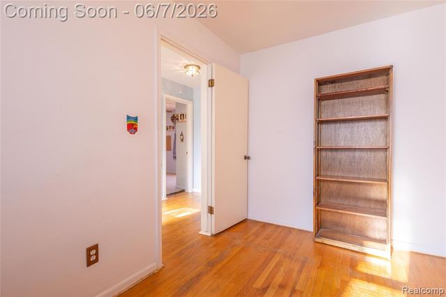 29447 Ravine Drive, Livonia, MI 48152