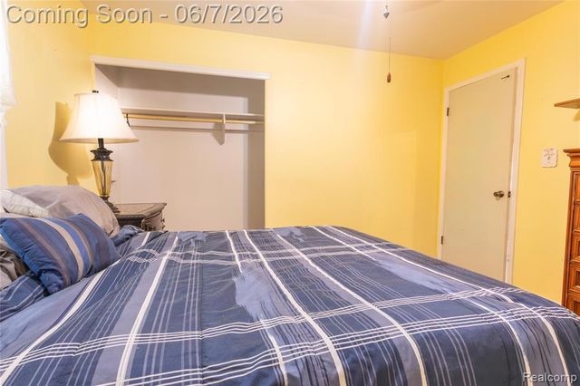 29447 Ravine Drive, Livonia, MI 48152