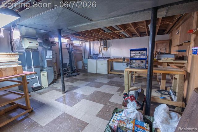 29447 Ravine Drive, Livonia, MI 48152