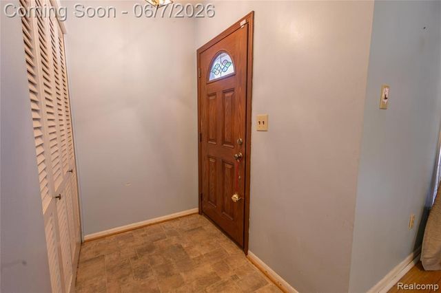 29447 Ravine Drive, Livonia, MI 48152