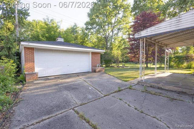 29447 Ravine Drive, Livonia, MI 48152