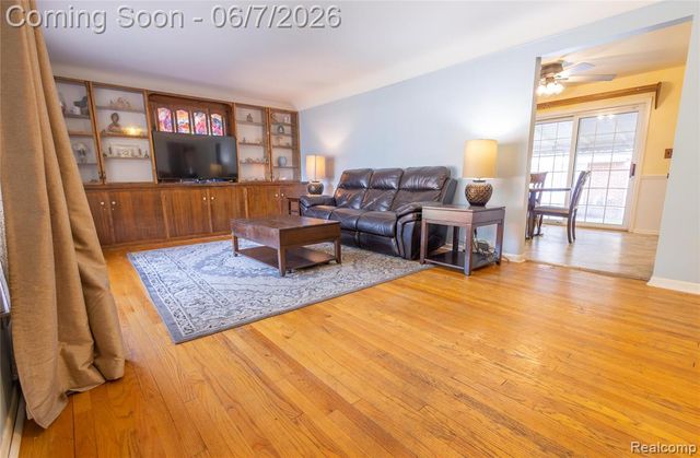 29447 Ravine Drive, Livonia, MI 48152