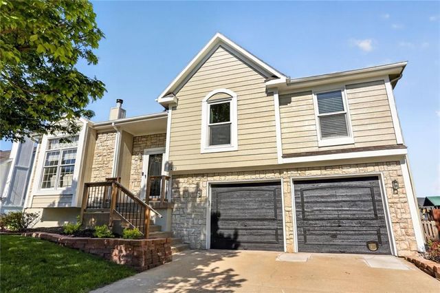 290 W Westhoff Place, Gardner, KS 66030