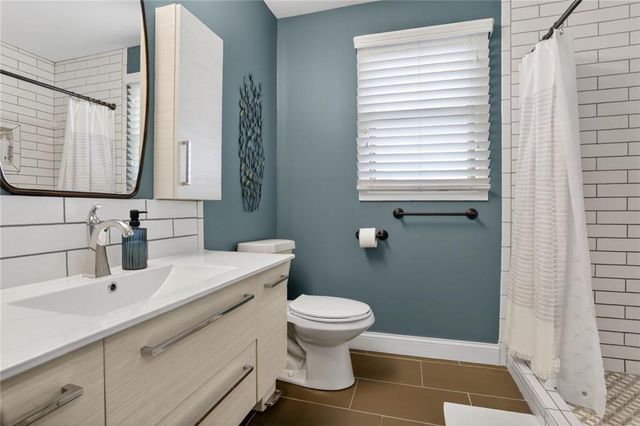 290 W Westhoff Place, Gardner, KS 66030