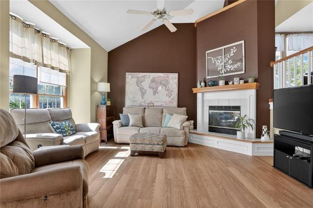 290 W Westhoff Place, Gardner, KS 66030