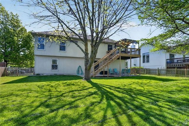 290 W Westhoff Place, Gardner, KS 66030