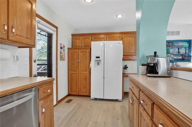 290 W Westhoff Place, Gardner, KS 66030