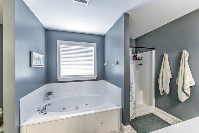 1025 Rebecca Dr, Houma, LA 70360