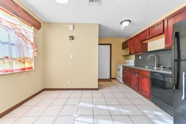 811 32nd Street, West Palm Beach, FL 33407