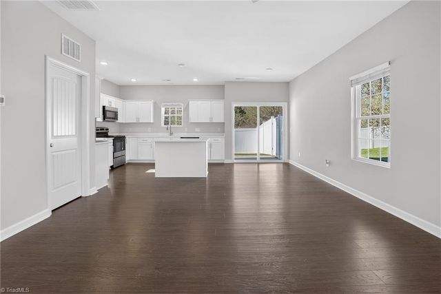 4434 Gracemont Drive, Winston-salem, NC 27106