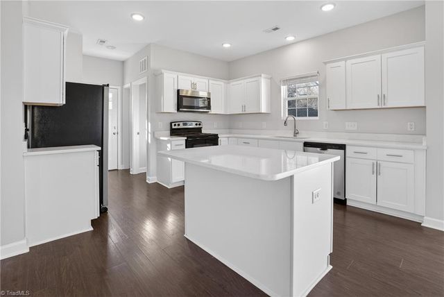 4434 Gracemont Drive, Winston-salem, NC 27106