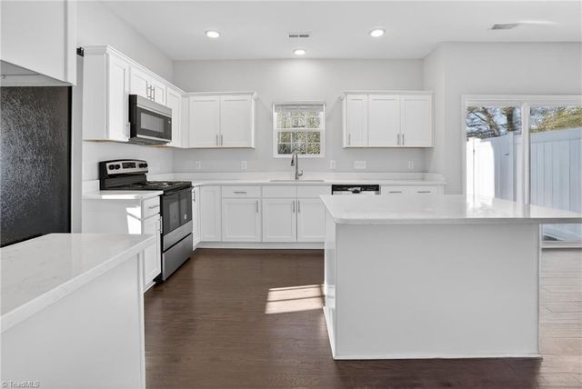 4434 Gracemont Drive, Winston-salem, NC 27106