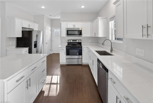 4434 Gracemont Drive, Winston-salem, NC 27106