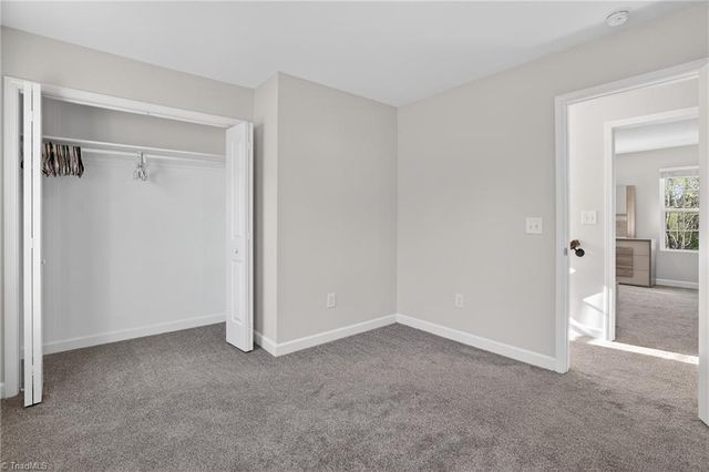 4434 Gracemont Drive, Winston-salem, NC 27106