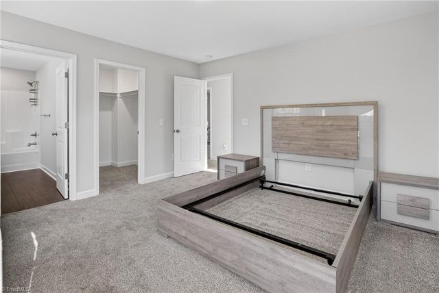 4434 Gracemont Drive, Winston-salem, NC 27106