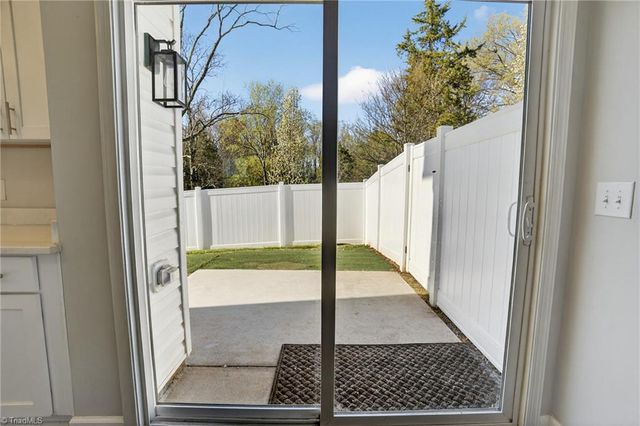 4434 Gracemont Drive, Winston-salem, NC 27106