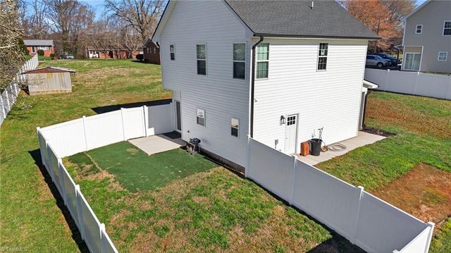 4434 Gracemont Drive, Winston-salem, NC 27106