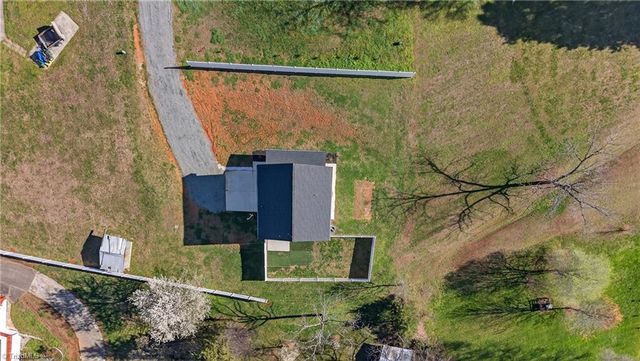 4434 Gracemont Drive, Winston-salem, NC 27106