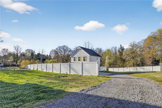 4434 Gracemont Drive, Winston-salem, NC 27106