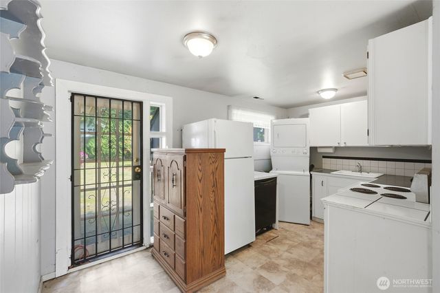 5705 238th Street SW, Mountlake Terrace, WA 98043