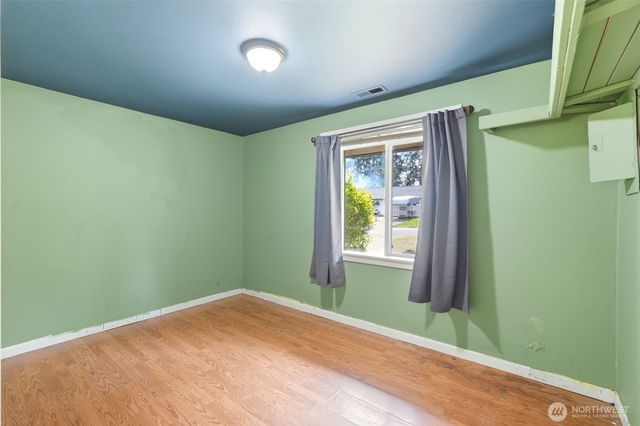 5705 238th Street SW, Mountlake Terrace, WA 98043