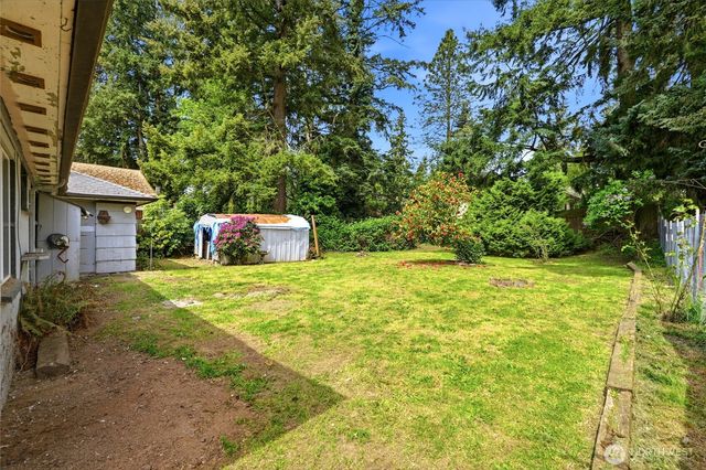 5705 238th Street SW, Mountlake Terrace, WA 98043