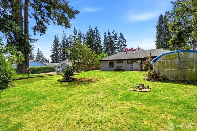 5705 238th Street SW, Mountlake Terrace, WA 98043