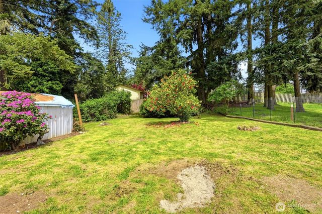 5705 238th Street SW, Mountlake Terrace, WA 98043