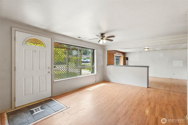 5705 238th Street SW, Mountlake Terrace, WA 98043