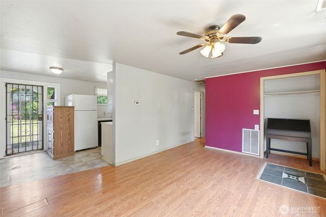 5705 238th Street SW, Mountlake Terrace, WA 98043