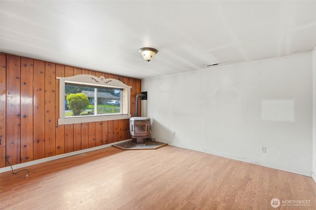 5705 238th Street SW, Mountlake Terrace, WA 98043