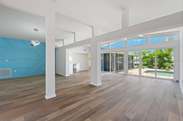 528 KEY ROYALE DRIVE, Holmes Beach, FL 34217