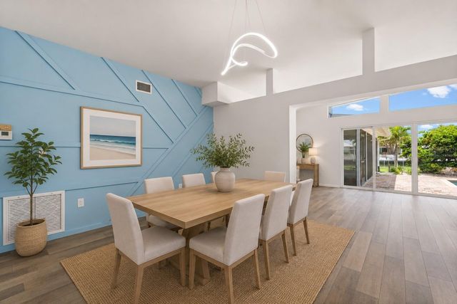 528 KEY ROYALE DRIVE, Holmes Beach, FL 34217