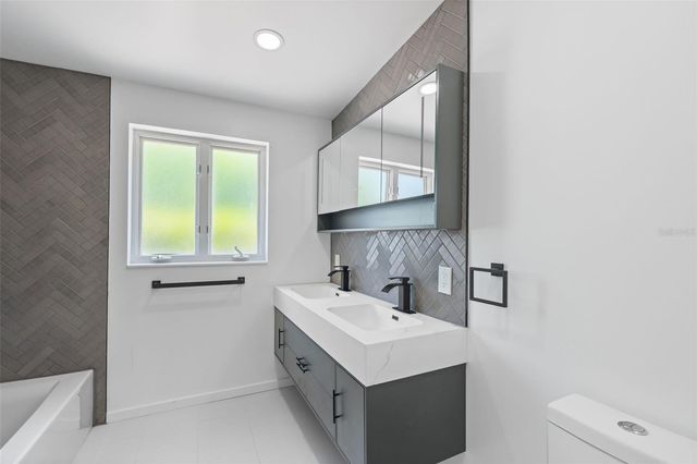 528 KEY ROYALE DRIVE, Holmes Beach, FL 34217