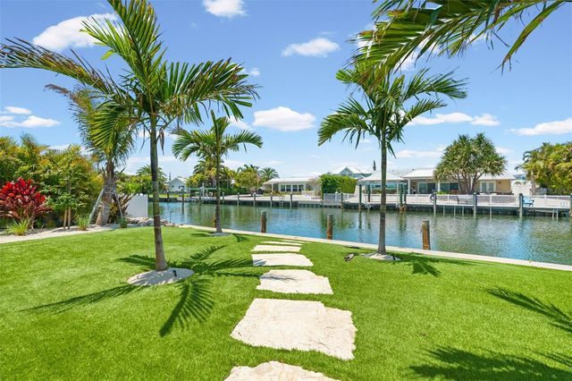 528 KEY ROYALE DRIVE, Holmes Beach, FL 34217