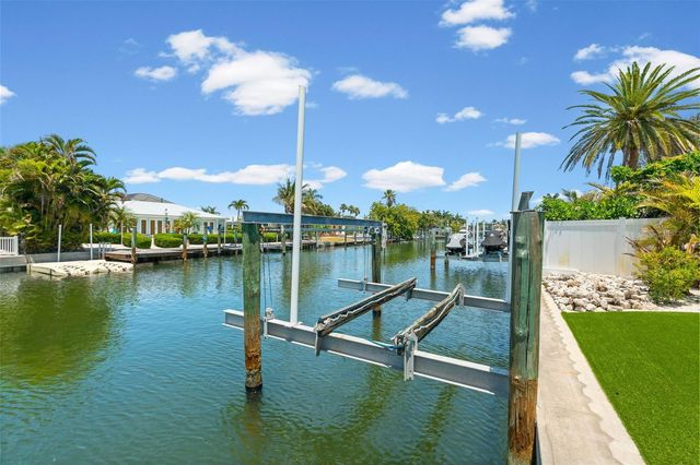 528 KEY ROYALE DRIVE, Holmes Beach, FL 34217