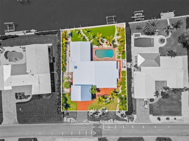 528 KEY ROYALE DRIVE, Holmes Beach, FL 34217