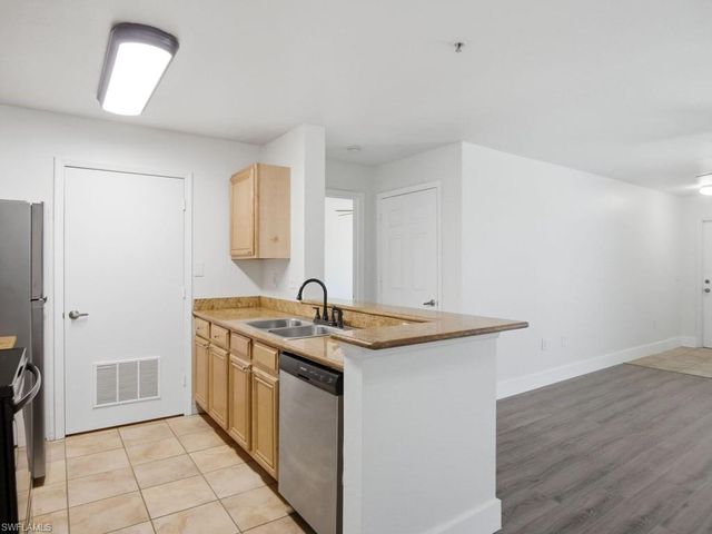 14900 Pleasant Bay LN 7104, Naples, FL 34119
