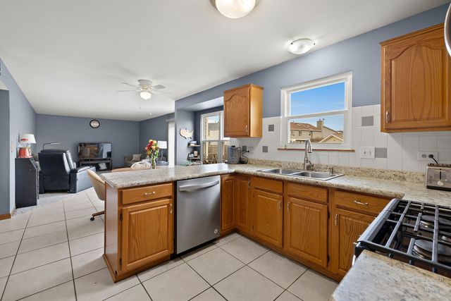 1278 Regent Drive, Mundelein, IL 60060