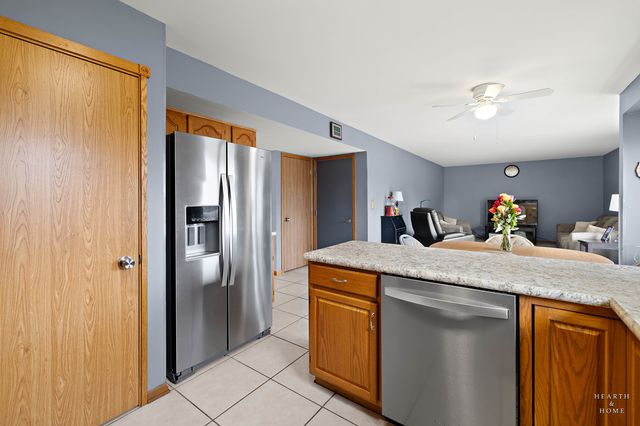 1278 Regent Drive, Mundelein, IL 60060