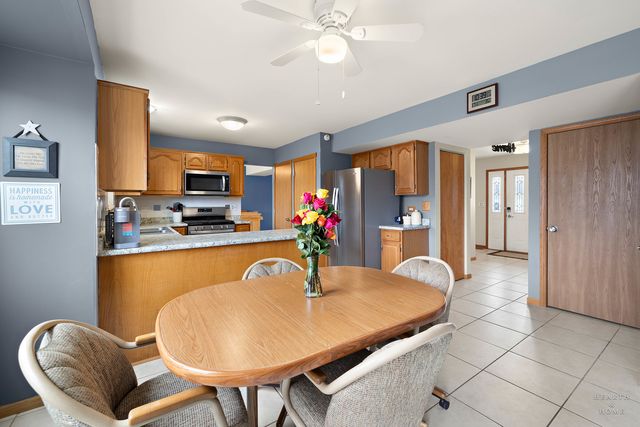 1278 Regent Drive, Mundelein, IL 60060