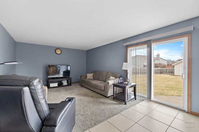 1278 Regent Drive, Mundelein, IL 60060