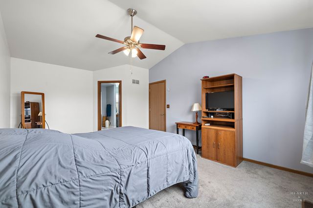 1278 Regent Drive, Mundelein, IL 60060